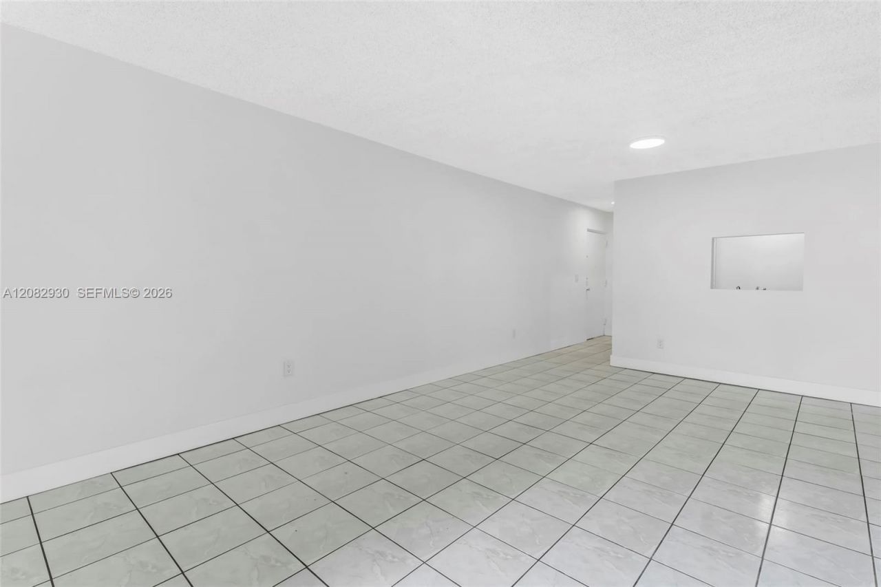 6825 W Flagler St, Unit 202, Miami, FL 33144 Photo
