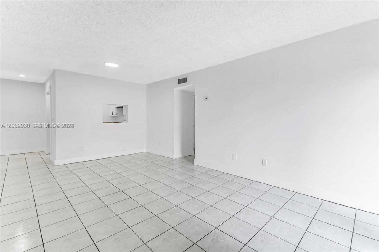 6825 W Flagler St, Unit 202, Miami, FL 33144 Photo