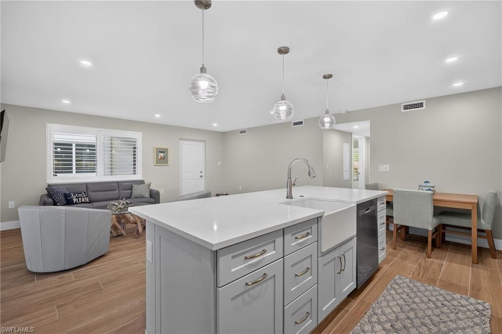 1610 Middle Gulf Dr , Unit B-2, Sanibel, FL 33957 Photo