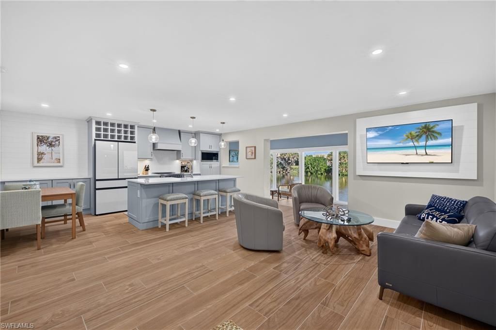 1610 Middle Gulf Dr , Unit B-2, Sanibel, FL 33957 Photo