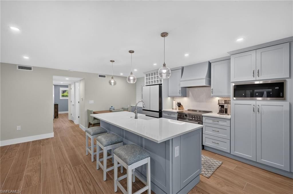 1610 Middle Gulf Dr , Unit B-2, Sanibel, FL 33957 Photo