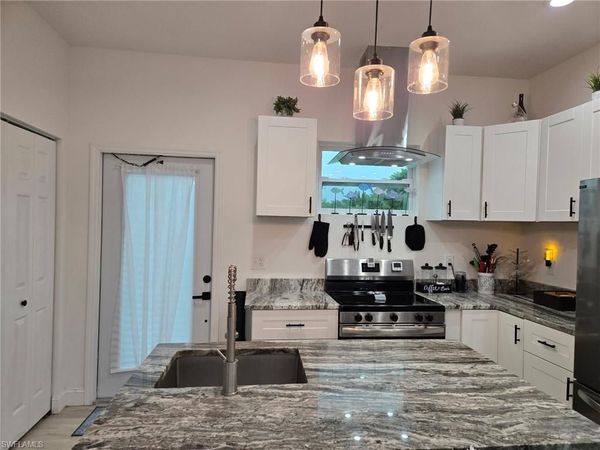 23041 Roundtree AVE , ALVA, FL 33920