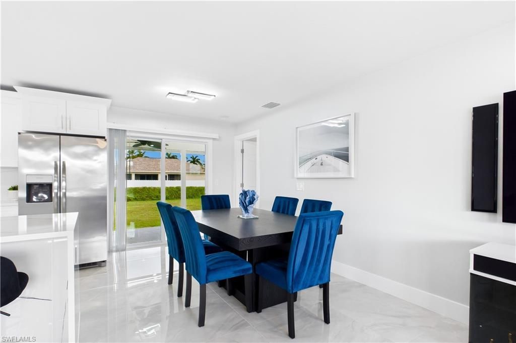 256 SE Santa Barbara Pl, Cape Coral, FL 33990 Photo