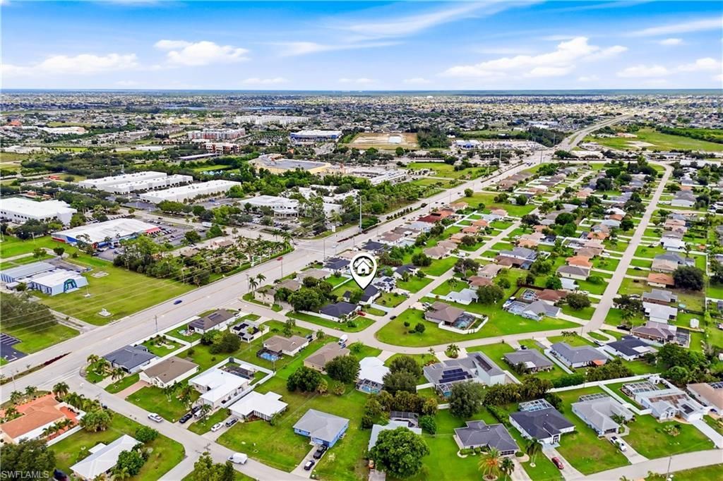 256 SE Santa Barbara Pl, Cape Coral, FL 33990 Photo