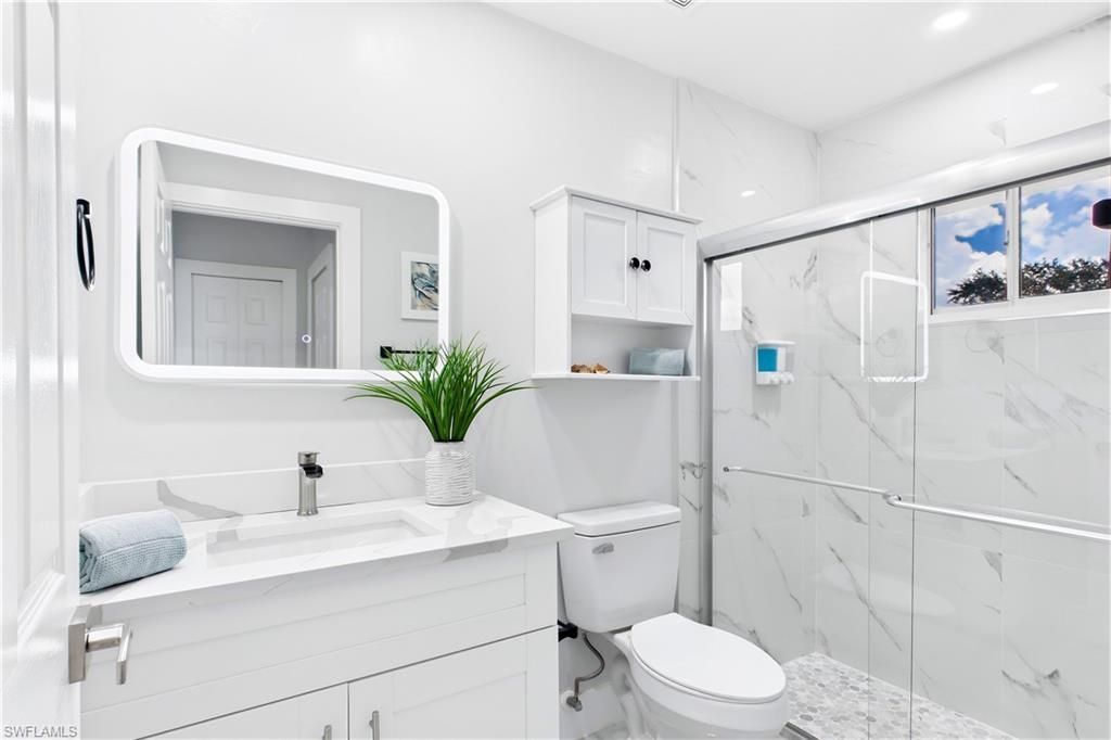 256 SE Santa Barbara Pl, Cape Coral, FL 33990 Photo