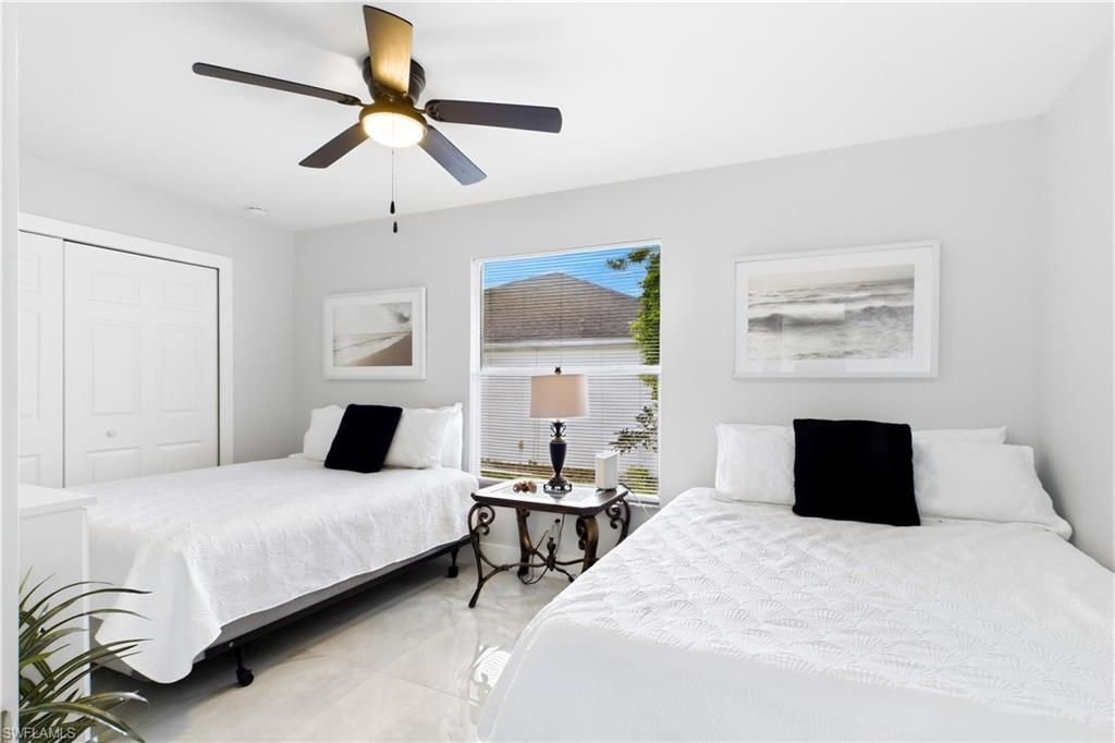 256 SE Santa Barbara Pl, Cape Coral, FL 33990 Photo