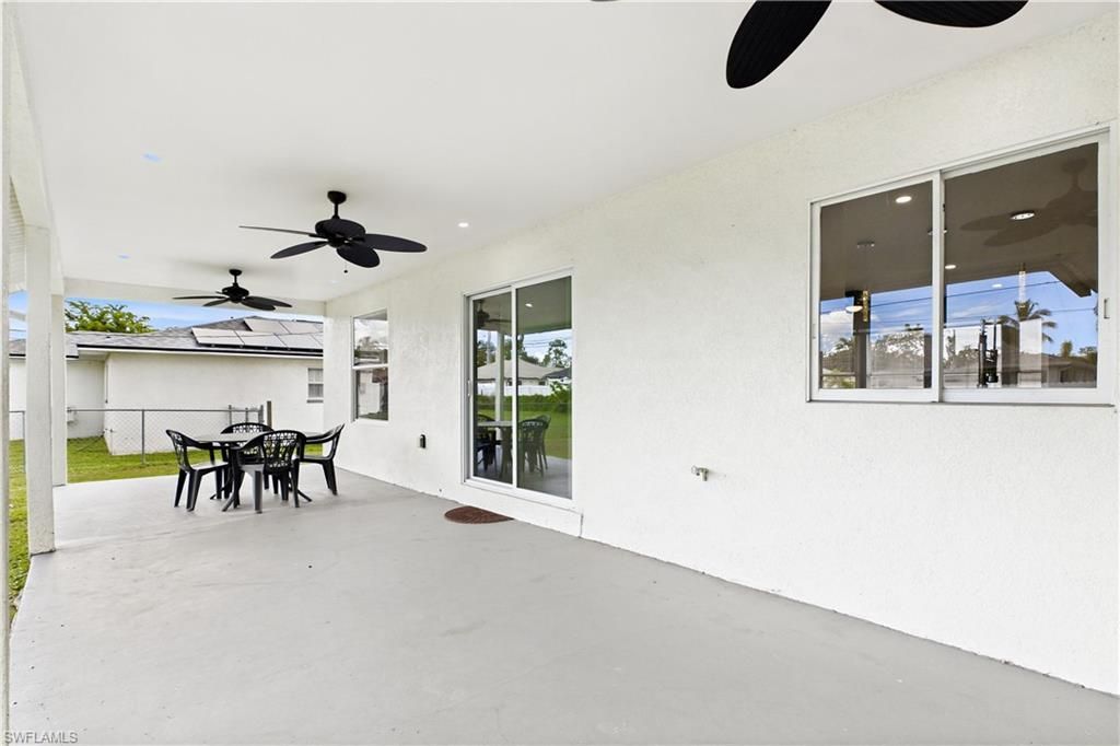256 SE Santa Barbara Pl, Cape Coral, FL 33990 Photo