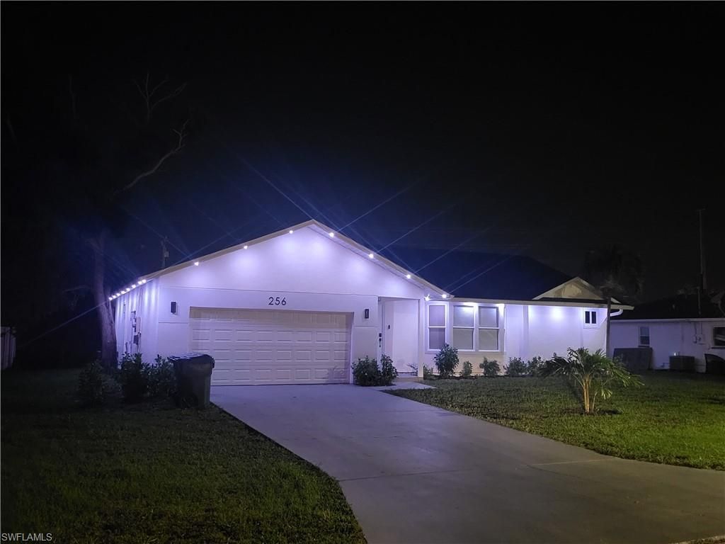 256 SE Santa Barbara Pl, Cape Coral, FL 33990 Photo
