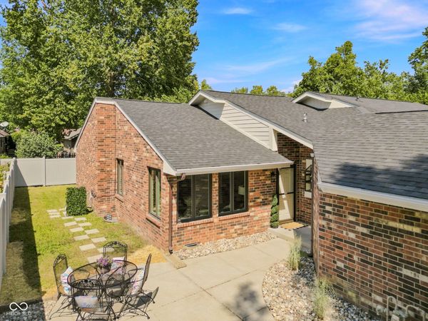 4248 Mockernut Court , Columbus, IN 47201