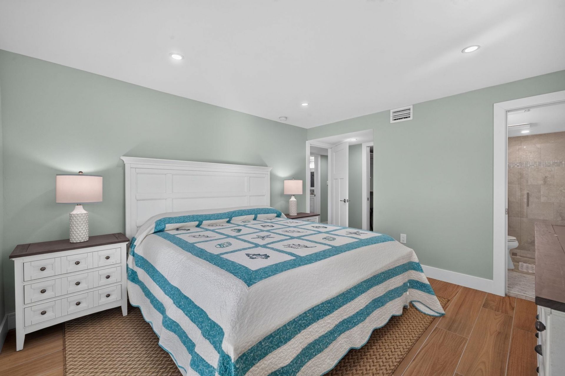 1610 Middle Gulf Dr, Unit B-2, Sanibel, FL 33957 Photo