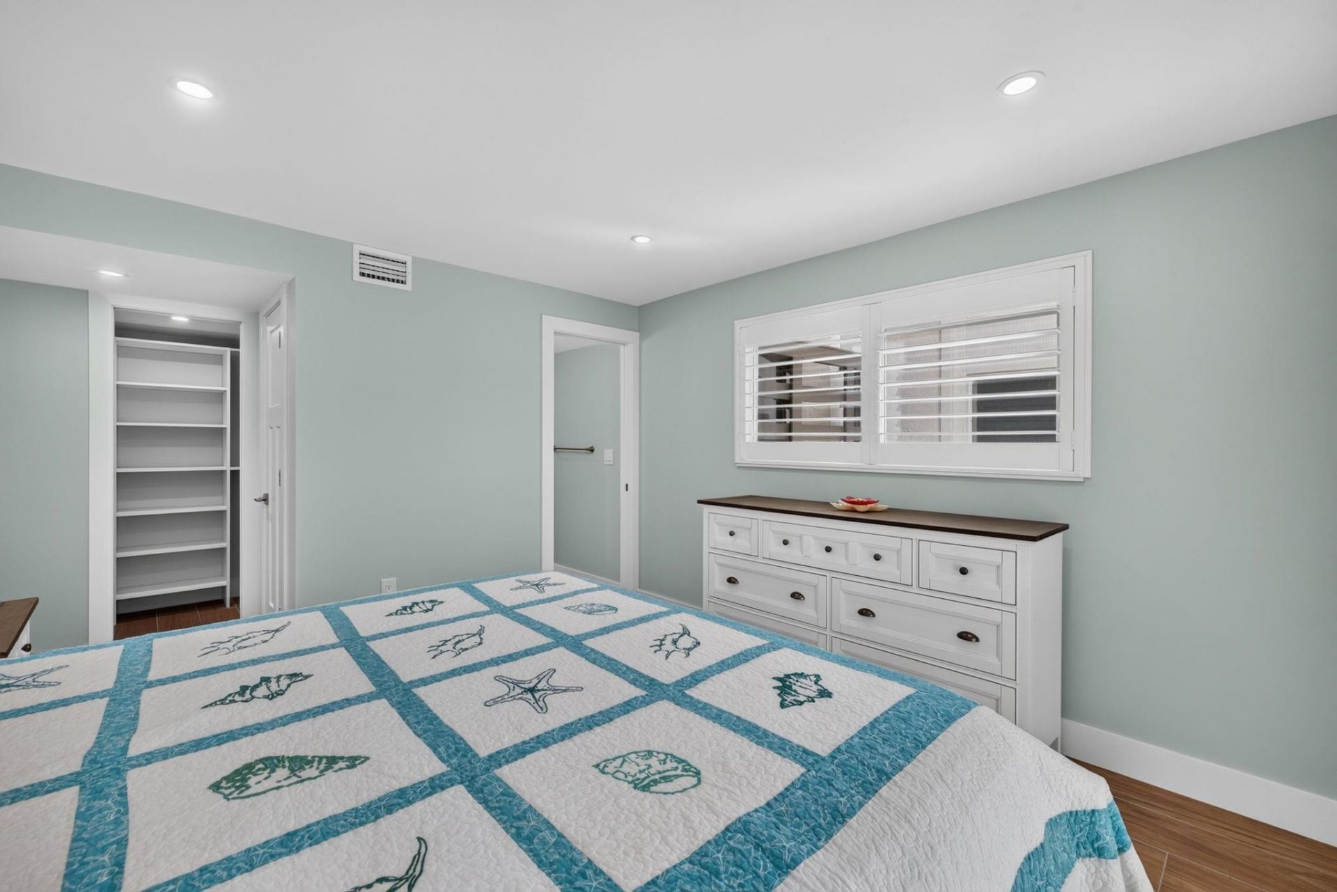 1610 Middle Gulf Dr, Unit B-2, Sanibel, FL 33957 Photo
