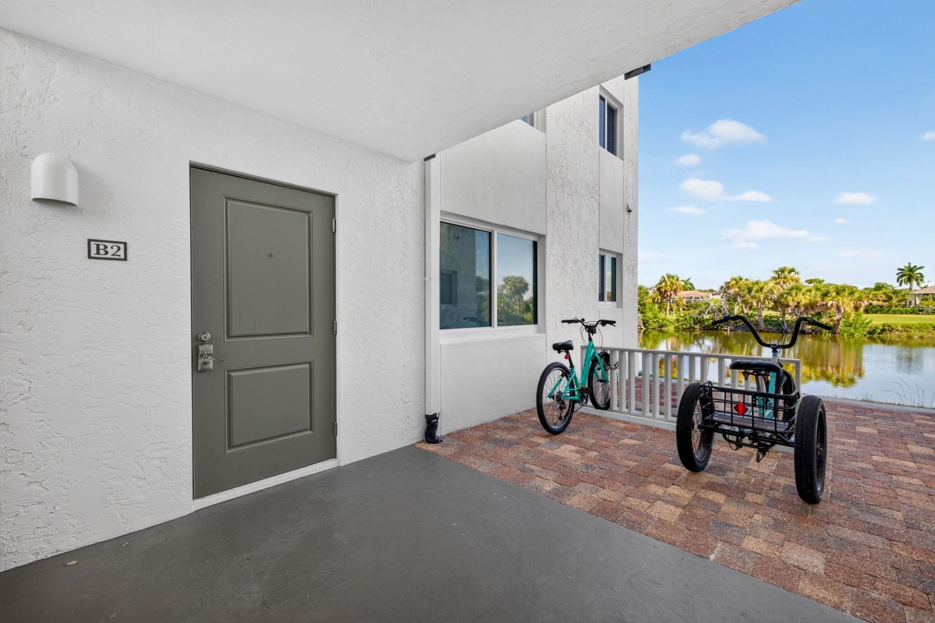 1610 Middle Gulf Dr, Unit B-2, Sanibel, FL 33957 Photo