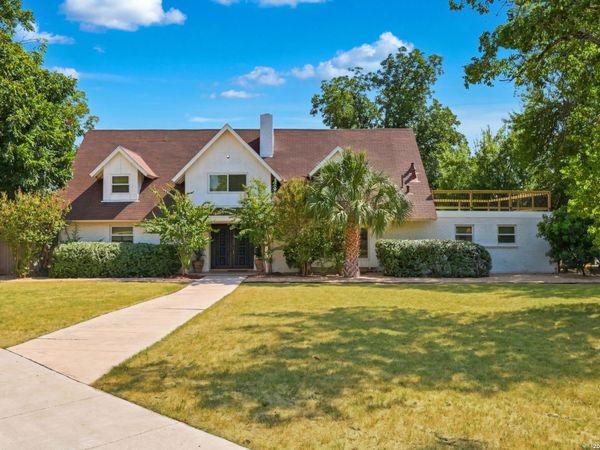 209 DANDELION LN, Castle Hills, TX 78213