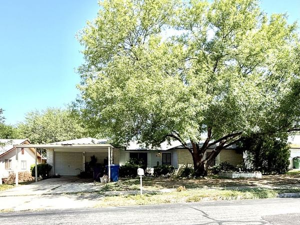 523 SOLAR DR, San Antonio, TX 78227