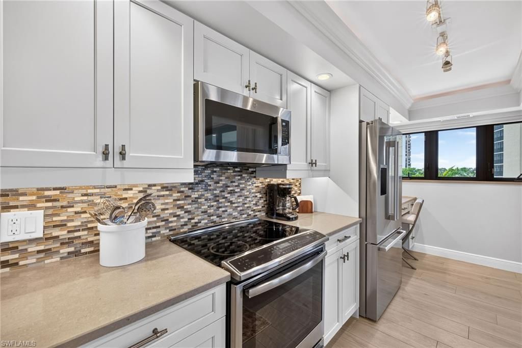 6020 Pelican Bay Blvd , Unit 402, Naples, FL 34108 Photo