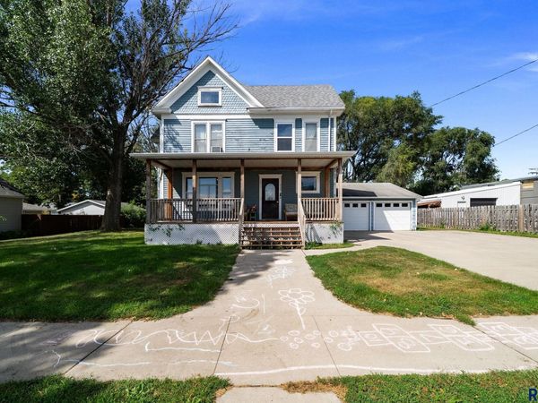 115 S Bartlett St, Canton, SD 57001