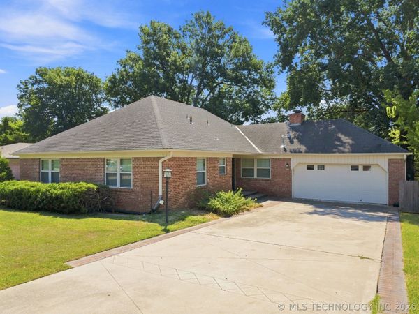 5710 E 44th Street , Tulsa, OK 74135