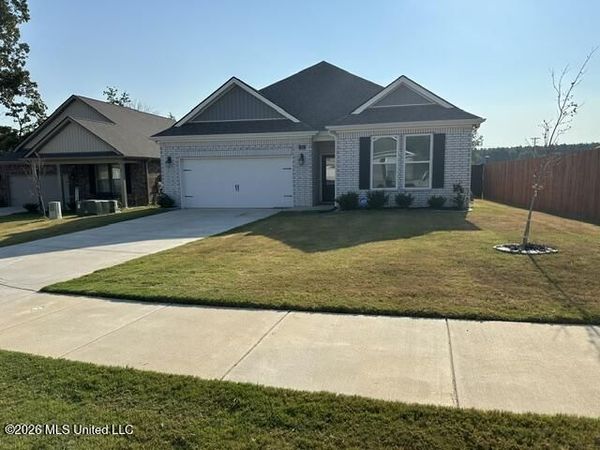 92 Spirit Dance Drive, Byhalia, MS 38611
