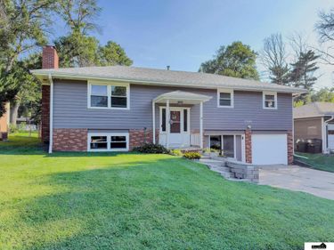 7205 Aylesworth Avenue, Lincoln, NE 68505