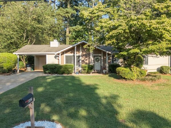 447 Summerville Drive NW, Lawrenceville, GA 30046