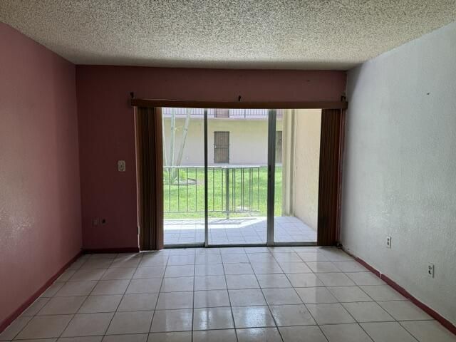 1900 W 68th Street, Unit D101, Hialeah, FL 33014 Photo