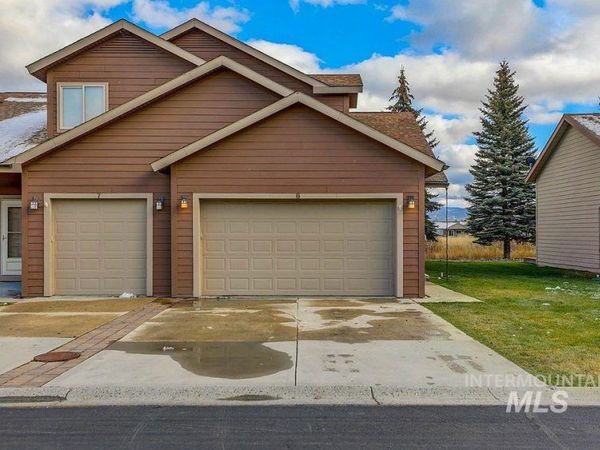 26 Mangum Circle, Unit 8, Donnelly, ID 83615