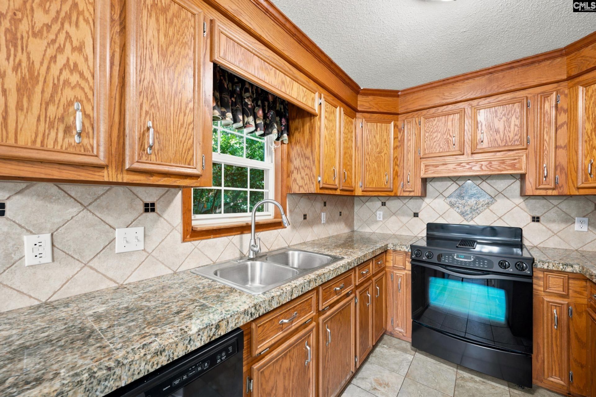 400 Laurel Drive Photo 15