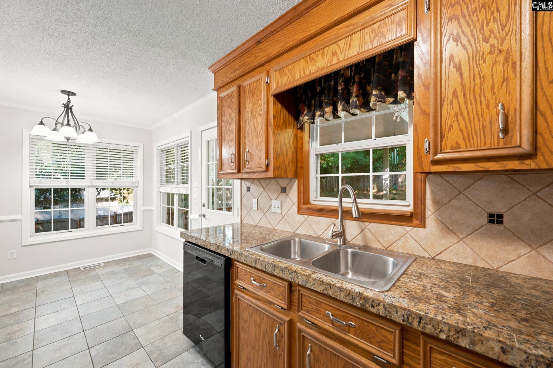 400 Laurel Drive Photo 17