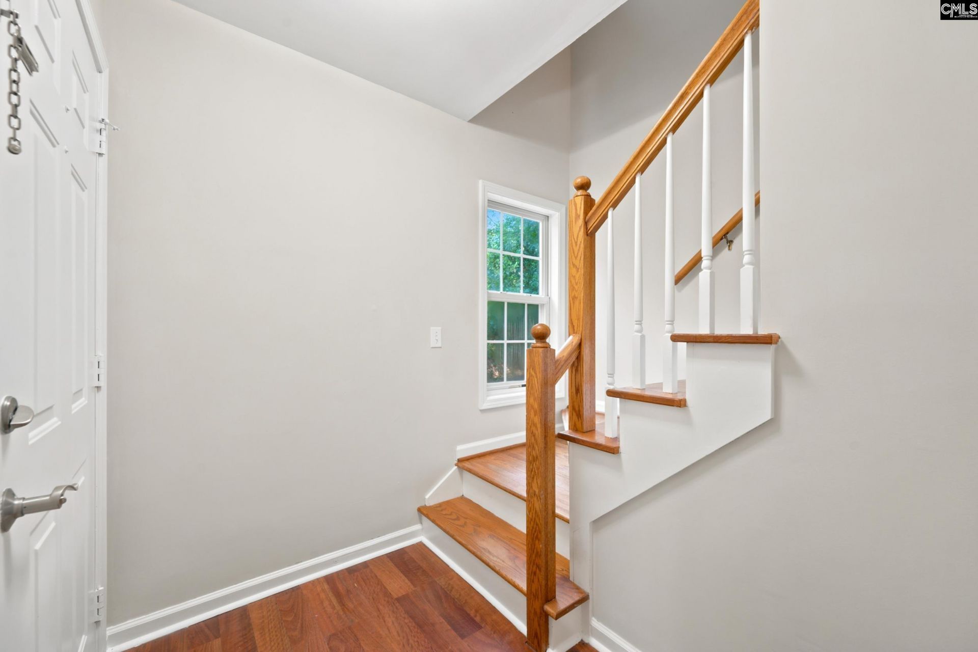 400 Laurel Drive Photo 18