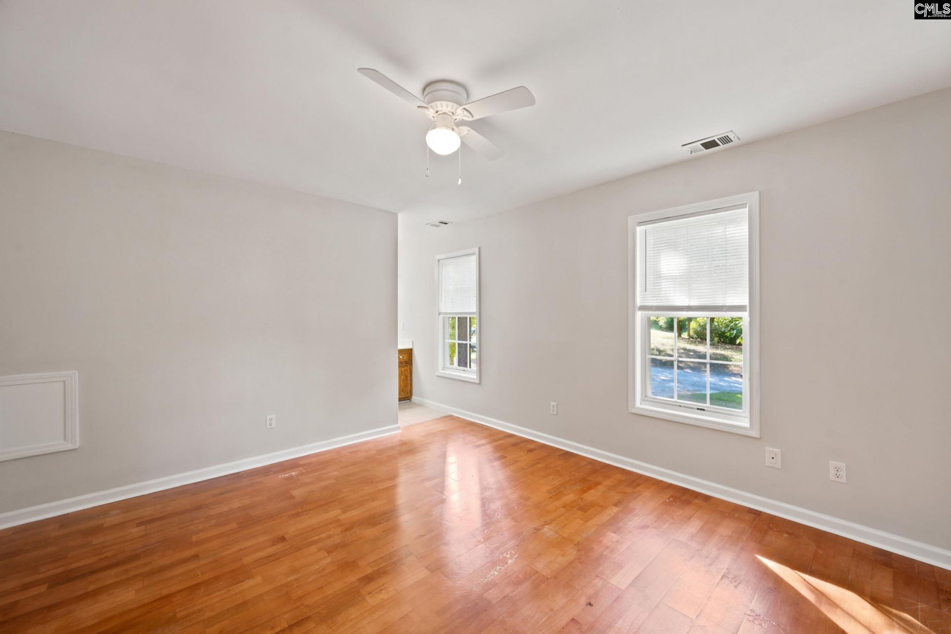 400 Laurel Drive Photo 22