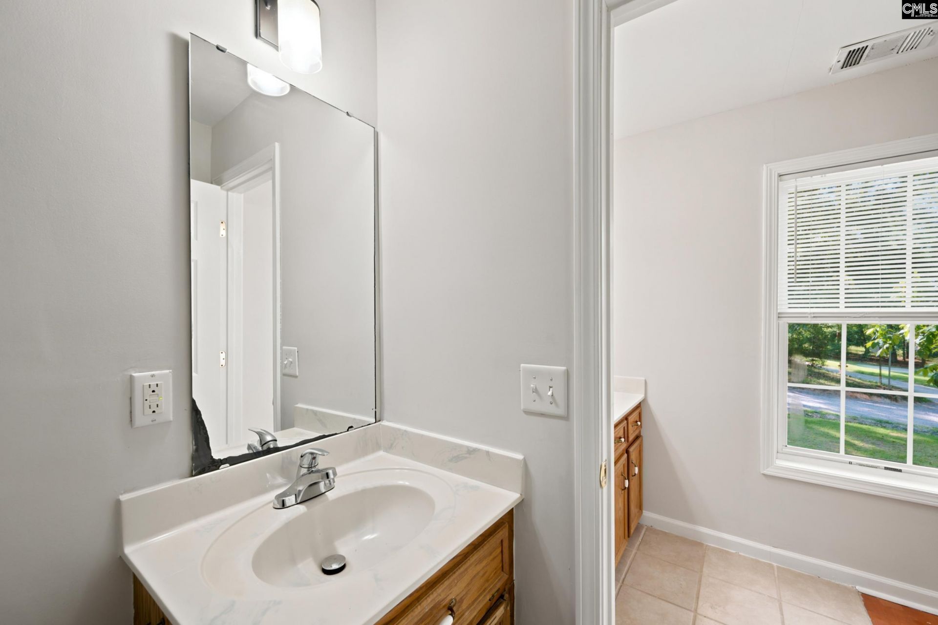 400 Laurel Drive Photo 27