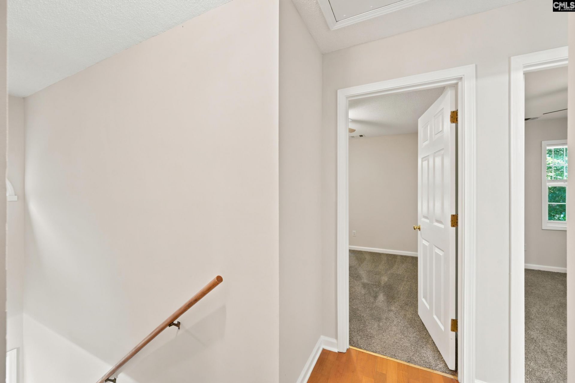 400 Laurel Drive Photo 28