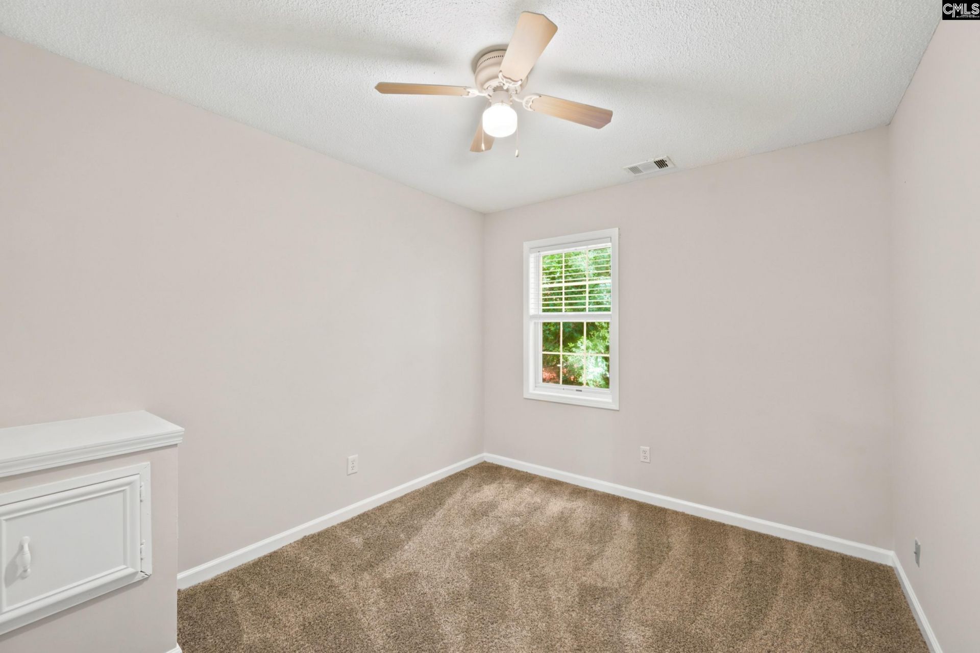 400 Laurel Drive Photo 29