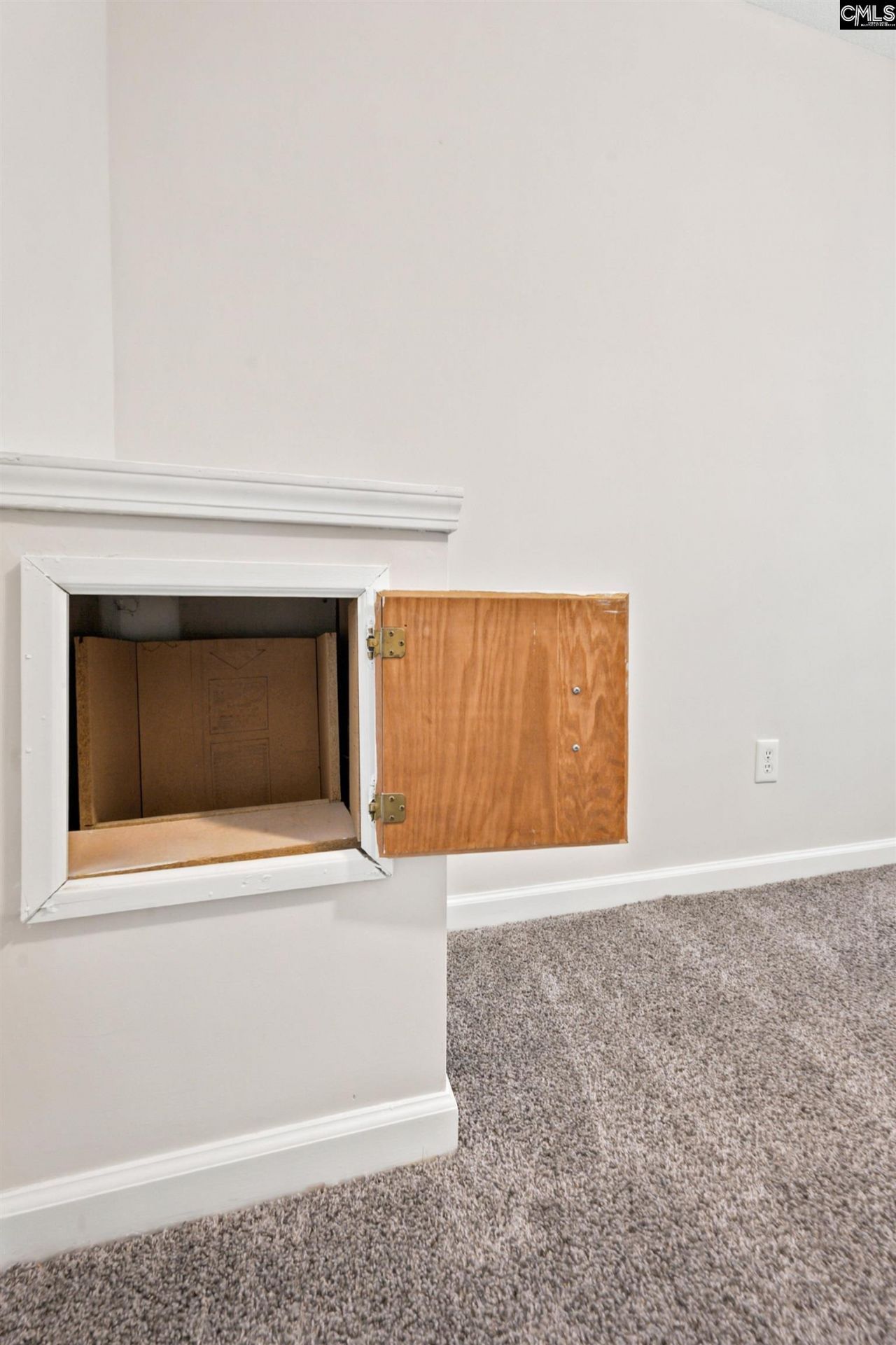 400 Laurel Drive Photo 31