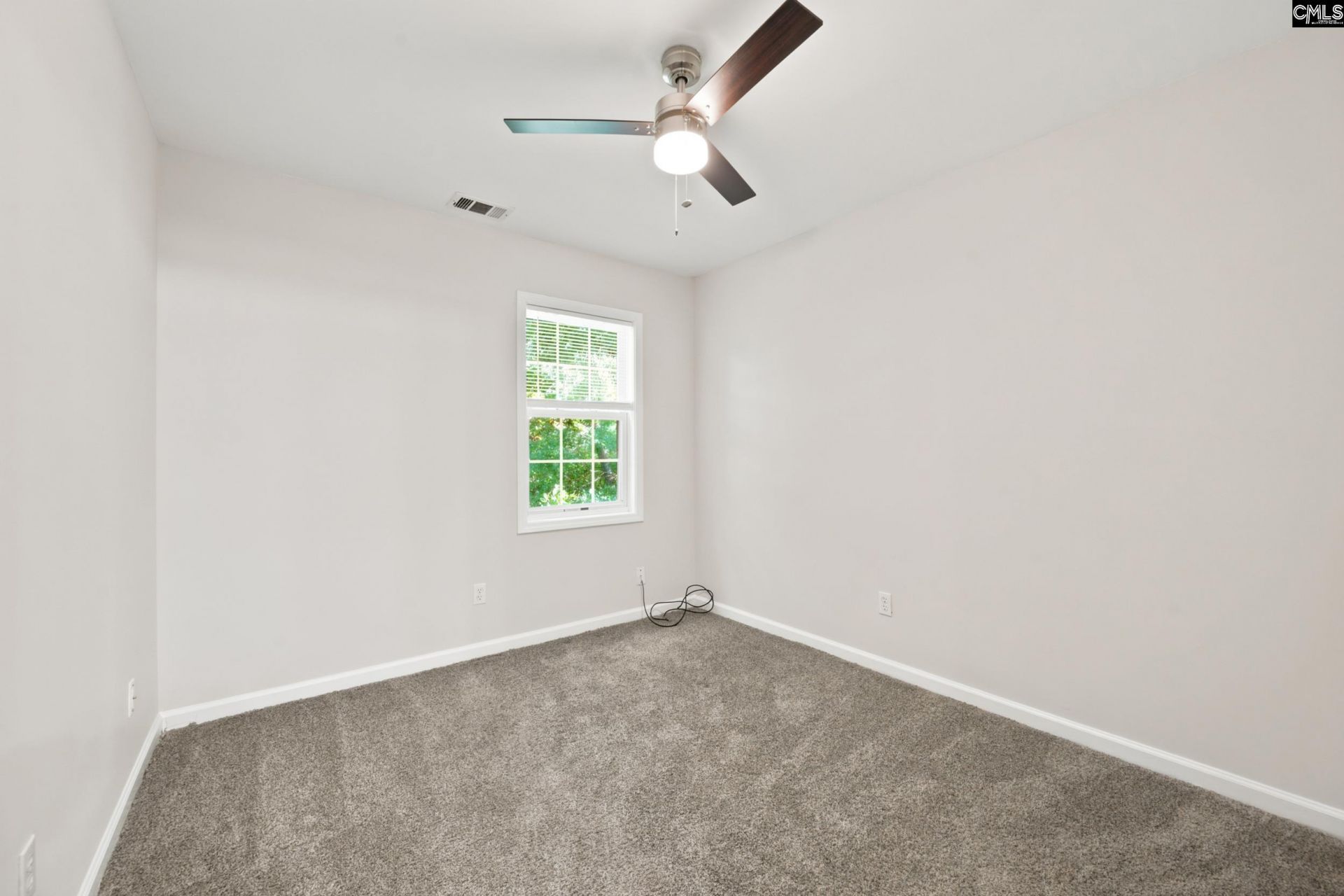 400 Laurel Drive Photo 33