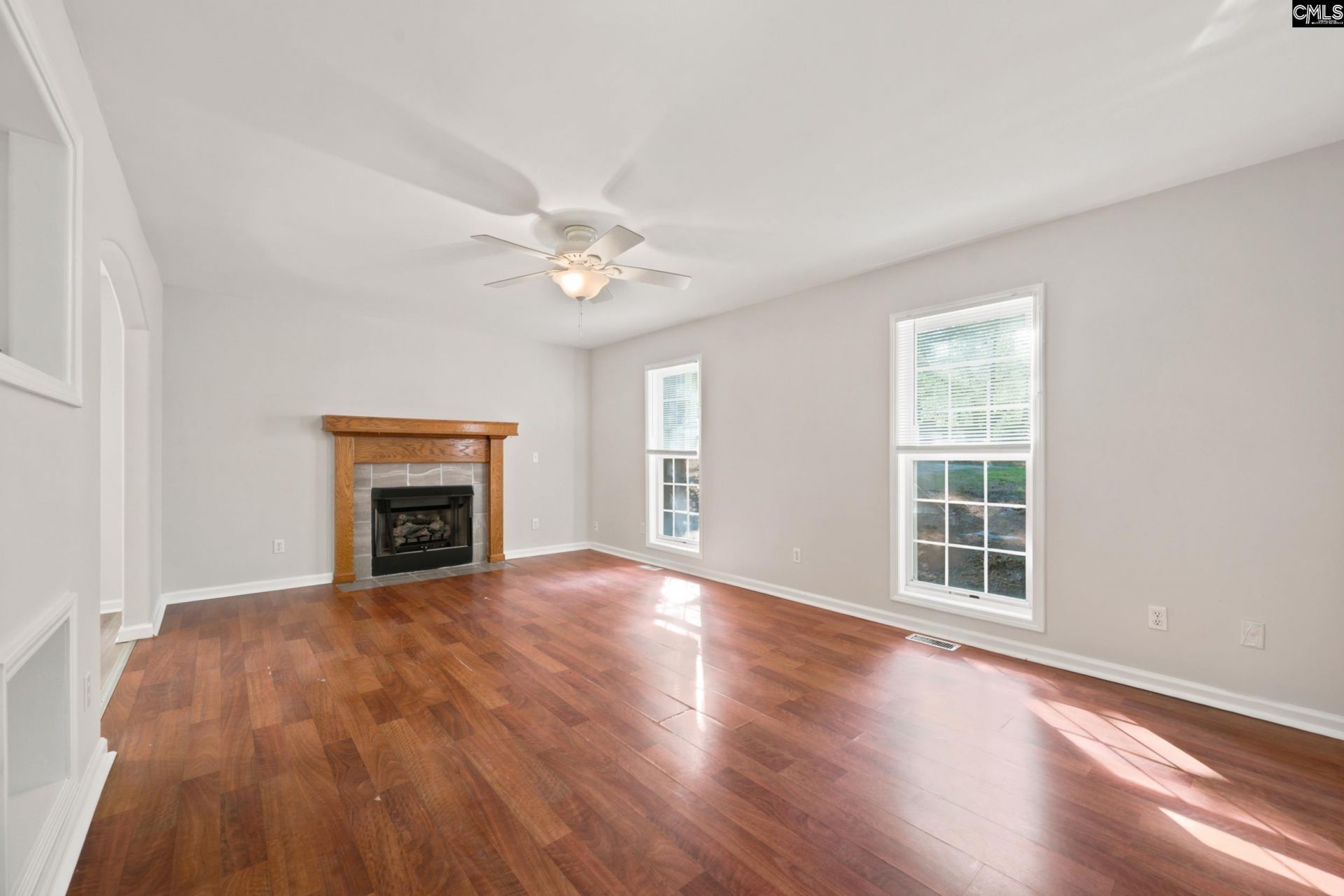 400 Laurel Drive Photo 6