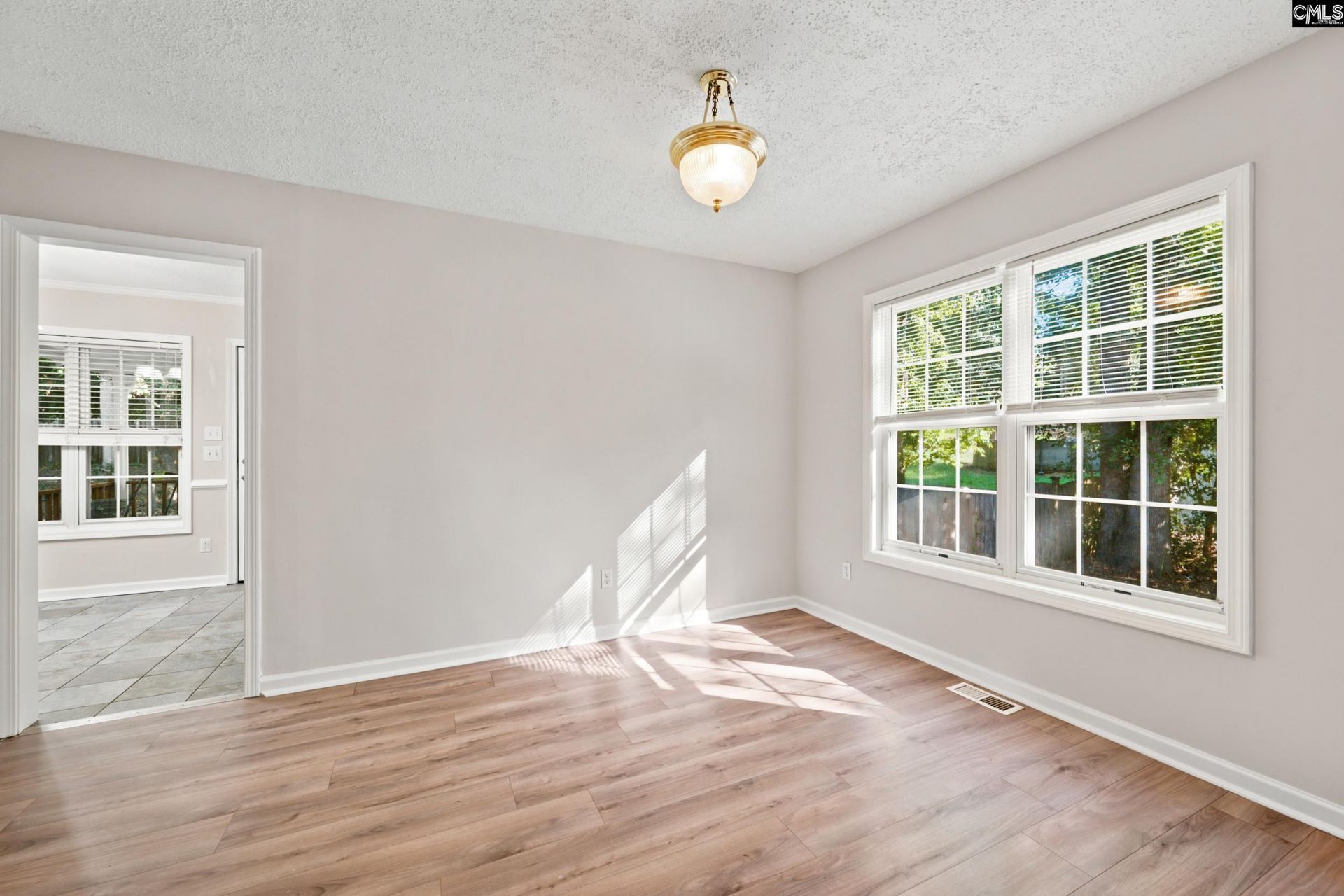 400 Laurel Drive Photo 9