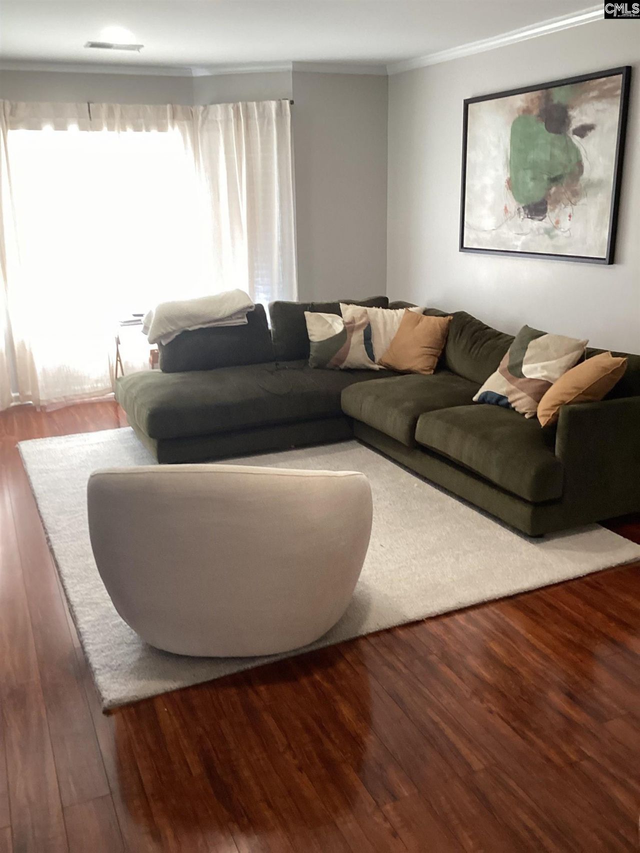 900 Taylor Street Photo 5