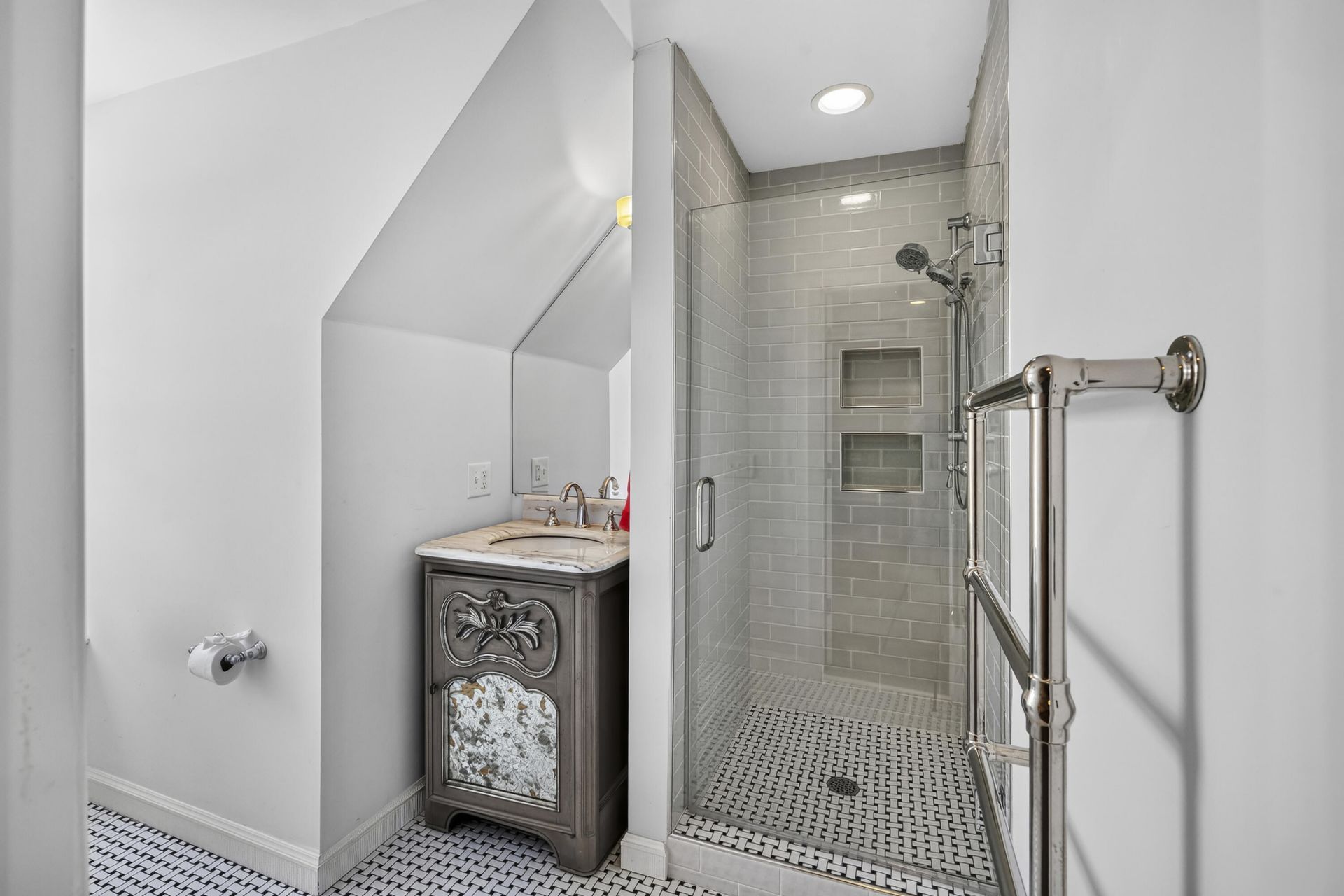 38 Harleston Place Photo 32