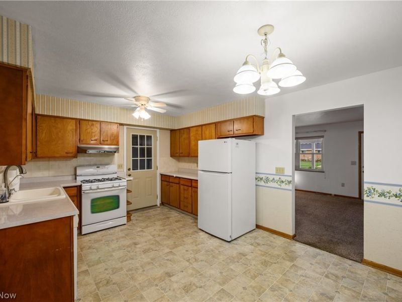 2130 Mctaggert Street, Belpre, OH 45714 Photo 22