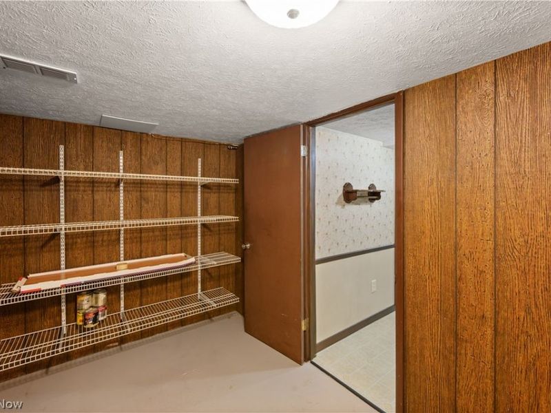 2130 Mctaggert Street, Belpre, OH 45714 Photo 32