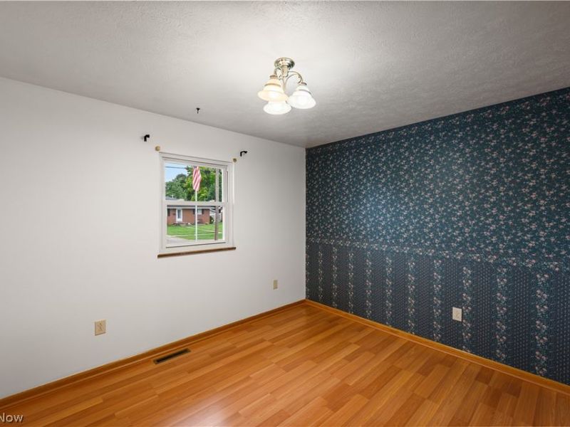 2130 Mctaggert Street, Belpre, OH 45714 Photo 37