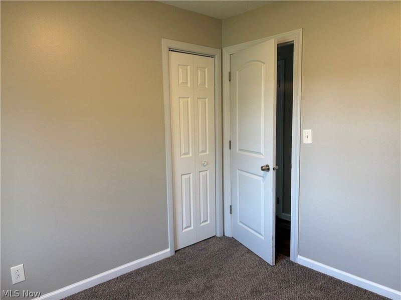 912 East Drive, Sheffield Lake, OH 44054 Photo 22