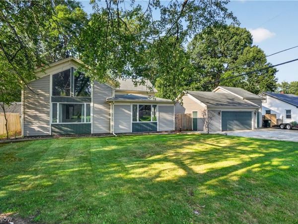 6187 Larkhall Drive, Madison, OH 44057