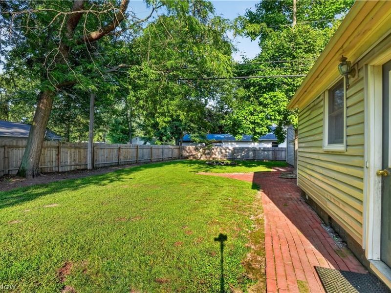 6187 Larkhall Drive, Madison, OH 44057 Photo 34