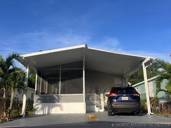 40 Plantation Boulevard, Lake Worth, FL 33467