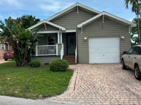 4080 5th Avenue , Lantana, FL 33462