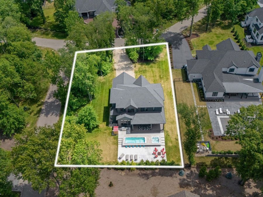 Property Image 100