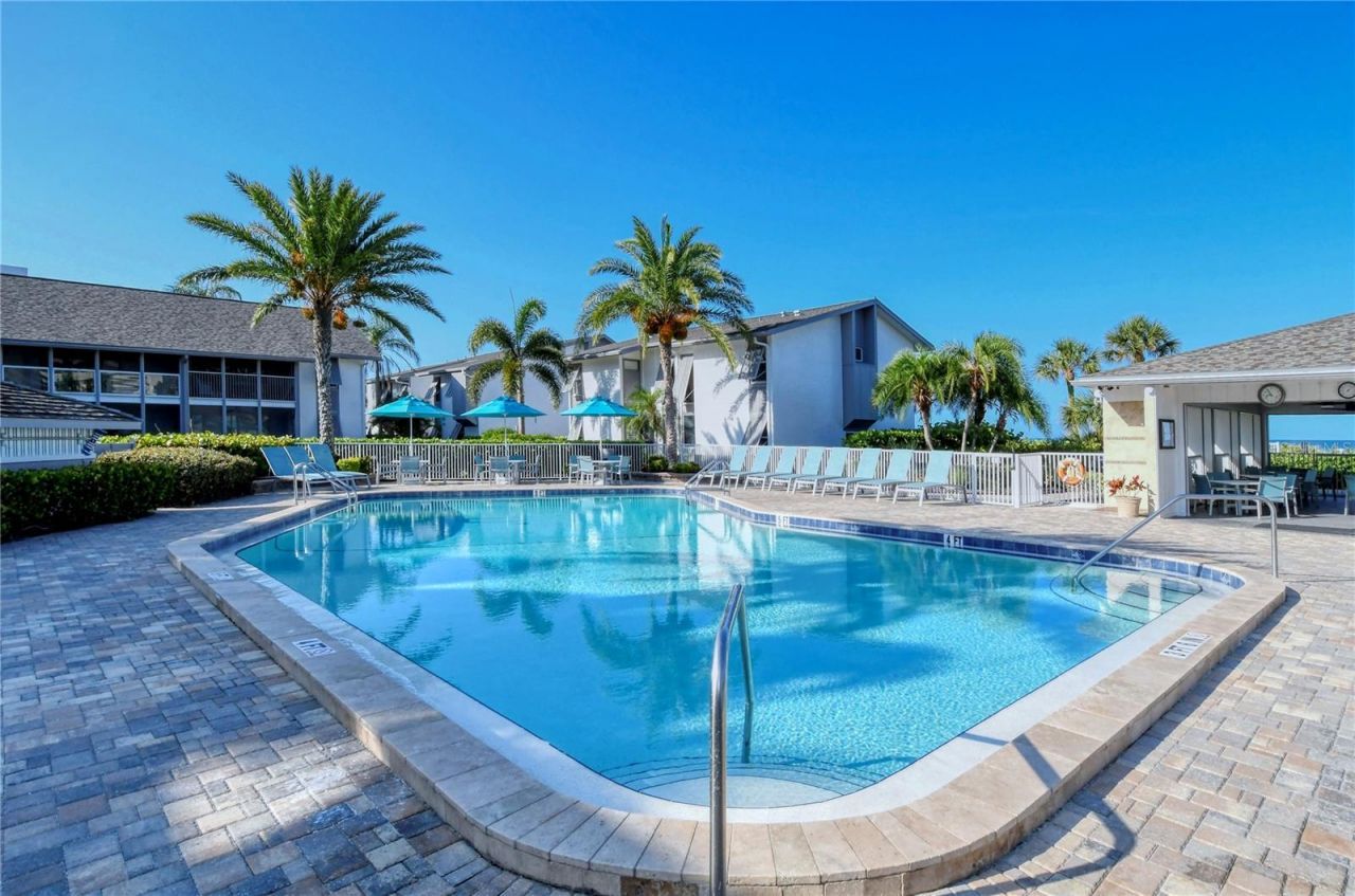 1130 W Peppertree Lane, Unit 118, Sarasota, FL 34242 Photo