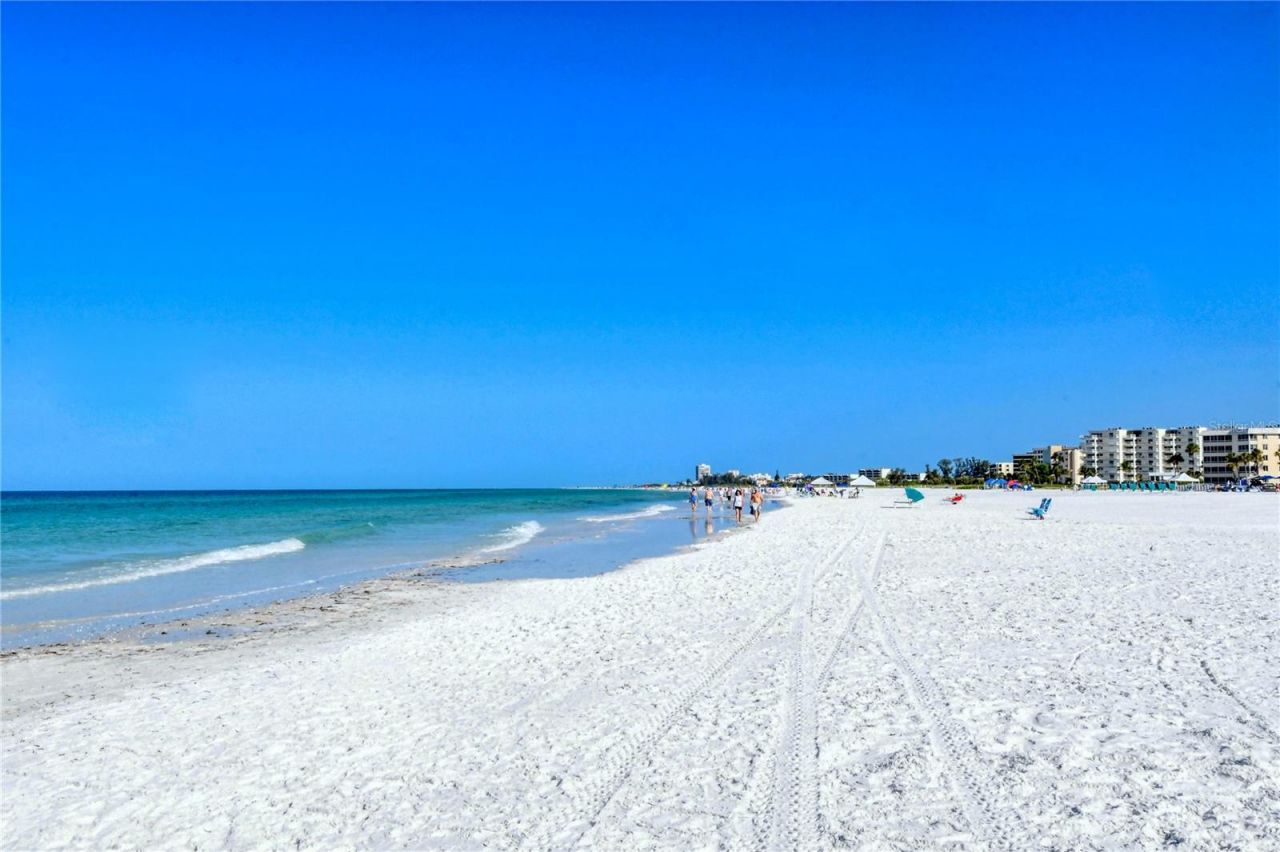 1130 W Peppertree Lane, Unit 118, Sarasota, FL 34242 Photo